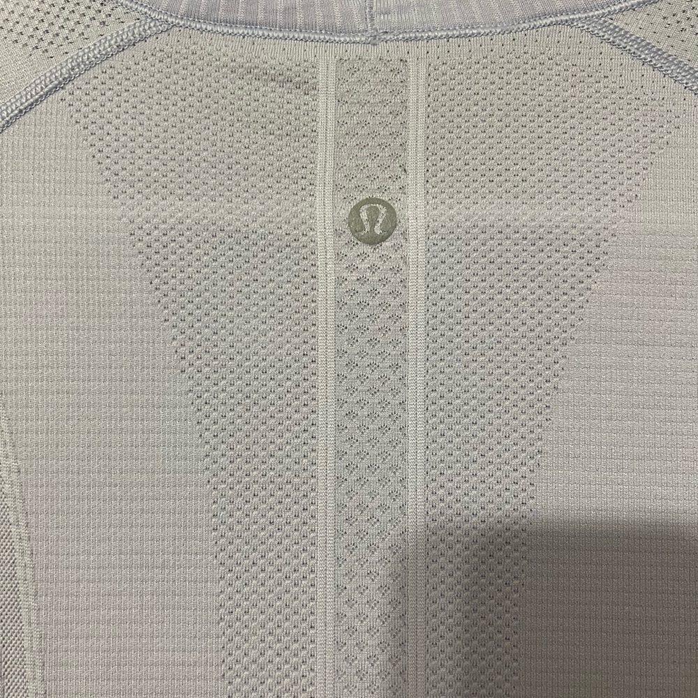 lululemon Women’s Long Sleeve Crewneck Performance Top - Lilac - Picture 4 of 6